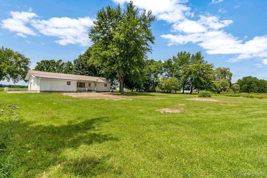 832 North Delaney Road Owosso, MI 48867 - Photo 23 of 24