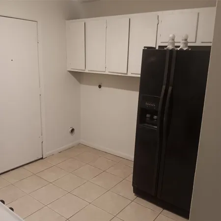$1,100 | 521 Ferguson Street, Unit B1, Humble, TX 77338