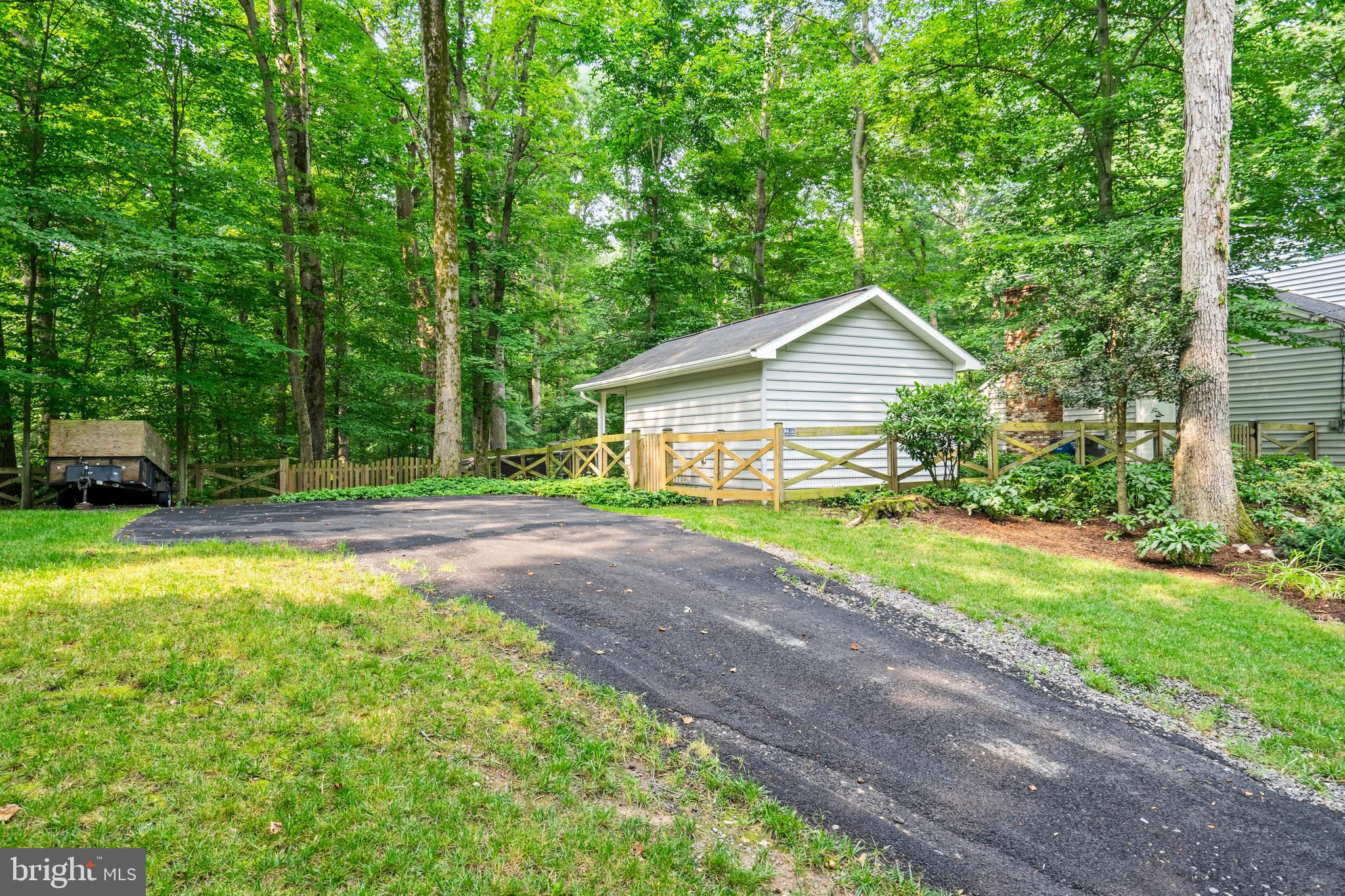 8029 Whitting Drive Manassas, VA 20112 - Photo 33 of 38