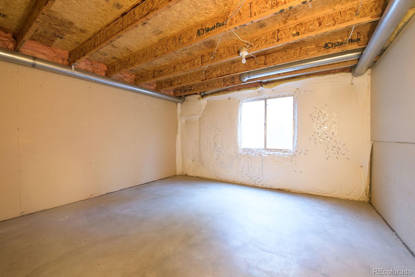 4575 Crystal Street Denver, CO 80239 - Photo 23 of 37