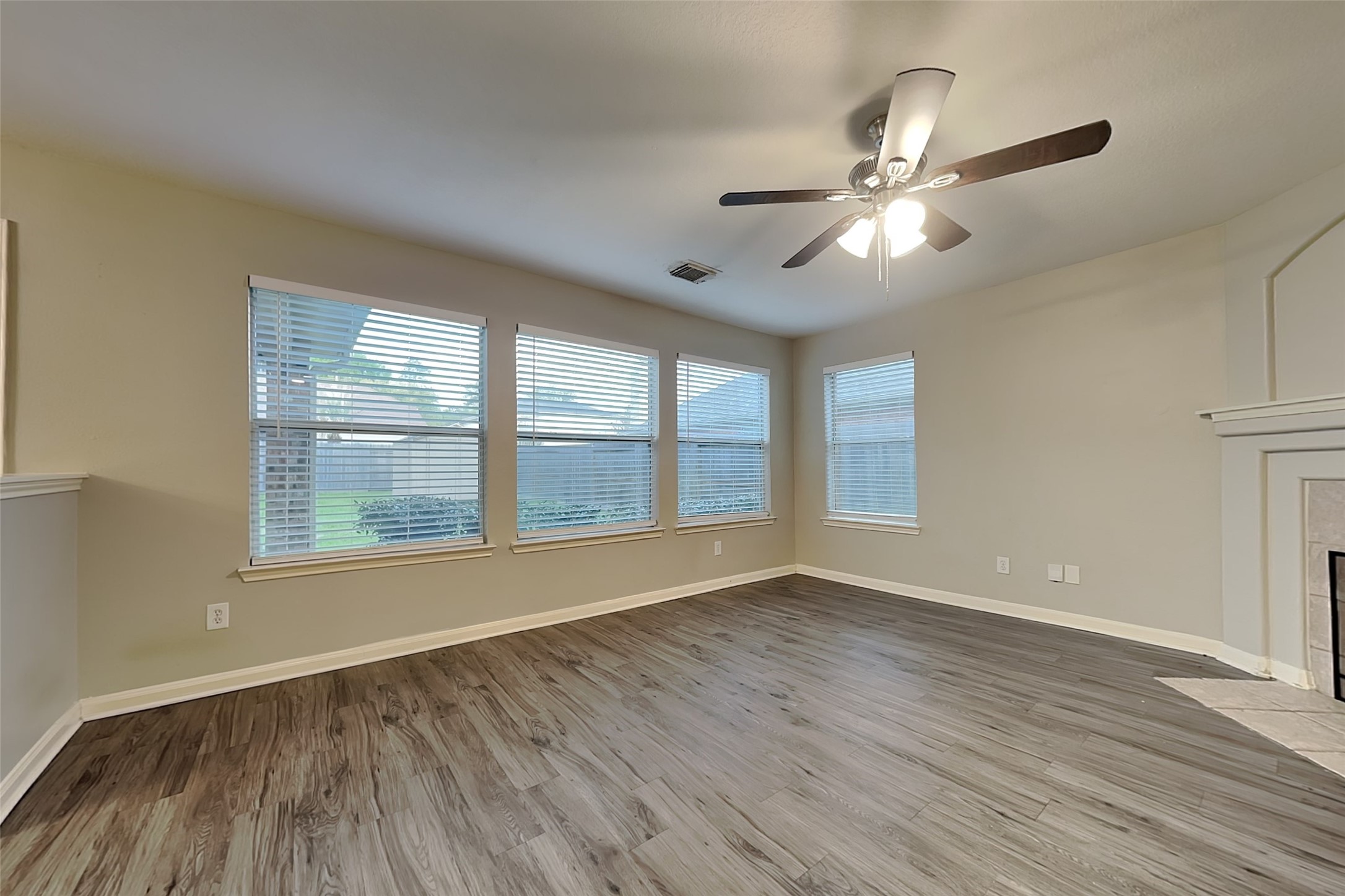 32414 Angler Park Conroe, TX 77385 - Photo 2 of 19