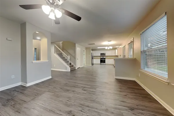 $2,140 | 32414 Angler Park, Conroe, TX 77385