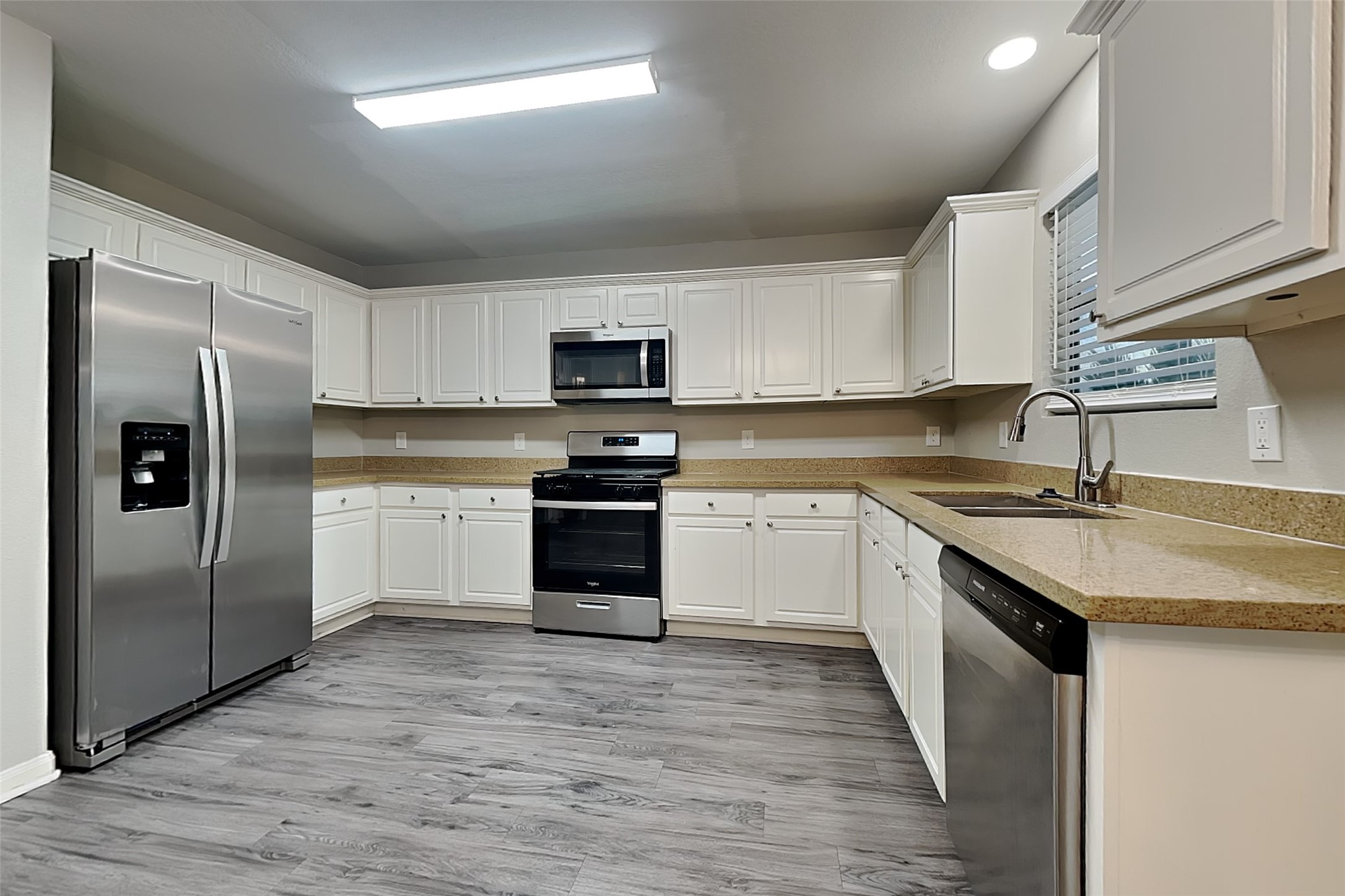 32414 Angler Park Conroe, TX 77385 - Photo 6 of 19