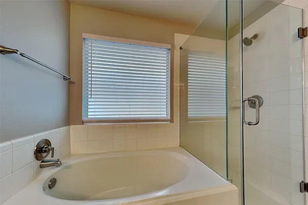 $2,140 | 32414 Angler Park, Conroe, TX 77385