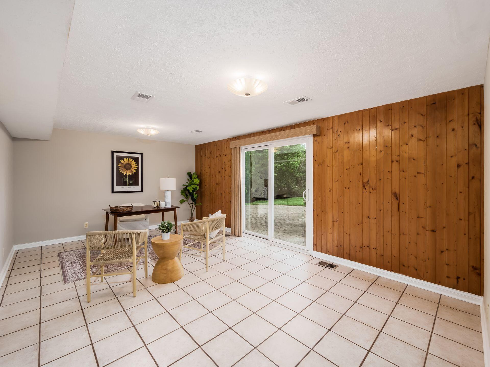 2115 Haviland Road Columbus, OH 43220 - Photo 25 of 51 Access to Private Paver Patio!