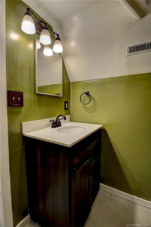 302 West Old Post Road Cherryville, NC 28021 - Photo 25 of 33 Gallery Image 25