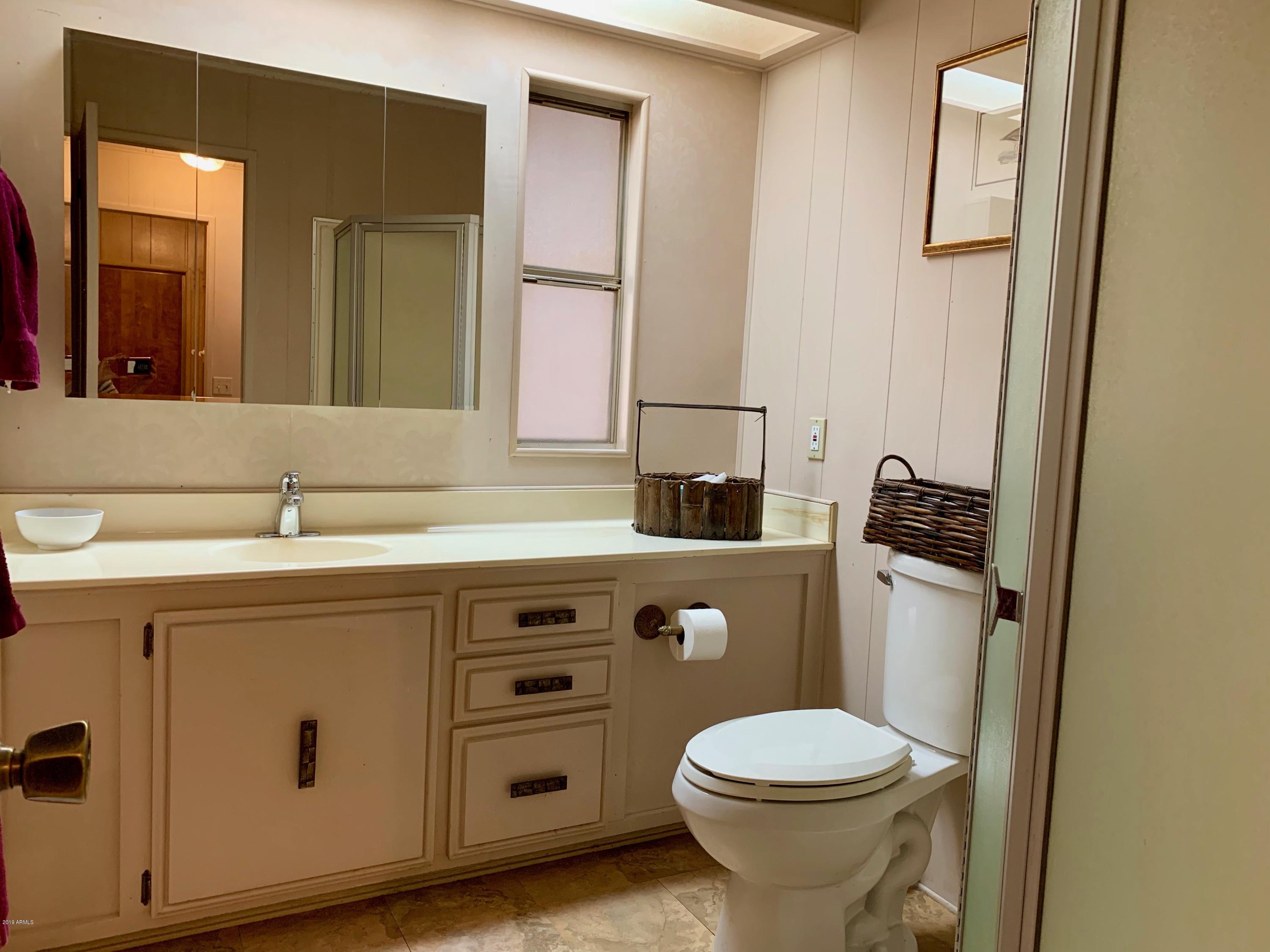 3511 East Grandview Road Phoenix, AZ 85032 - Photo 22 of 33 Guest Bath