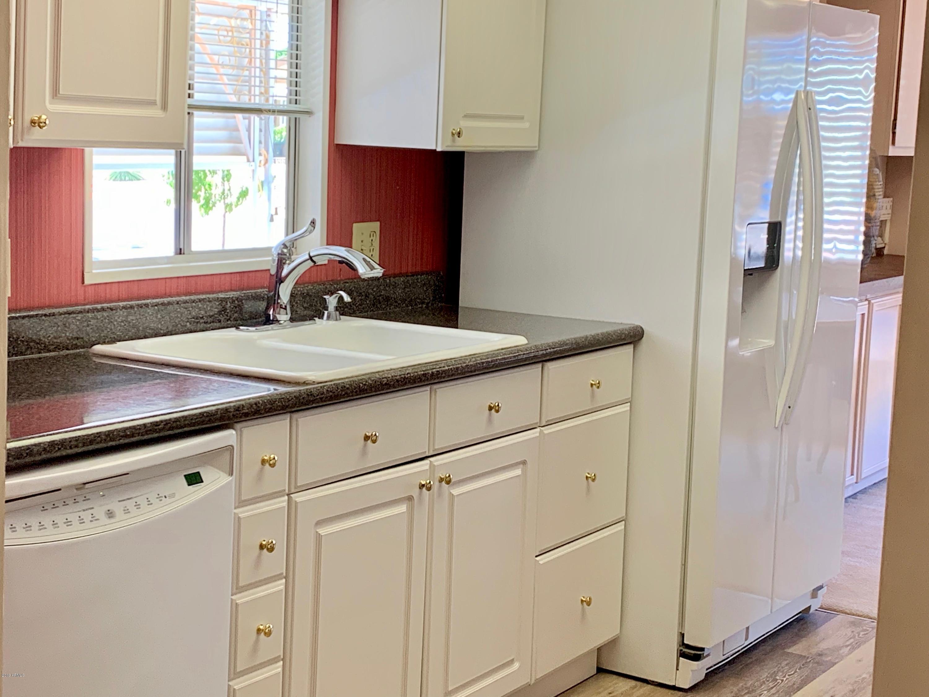 3511 East Grandview Road Phoenix, AZ 85032 - Photo 3 of 33 Kitchen