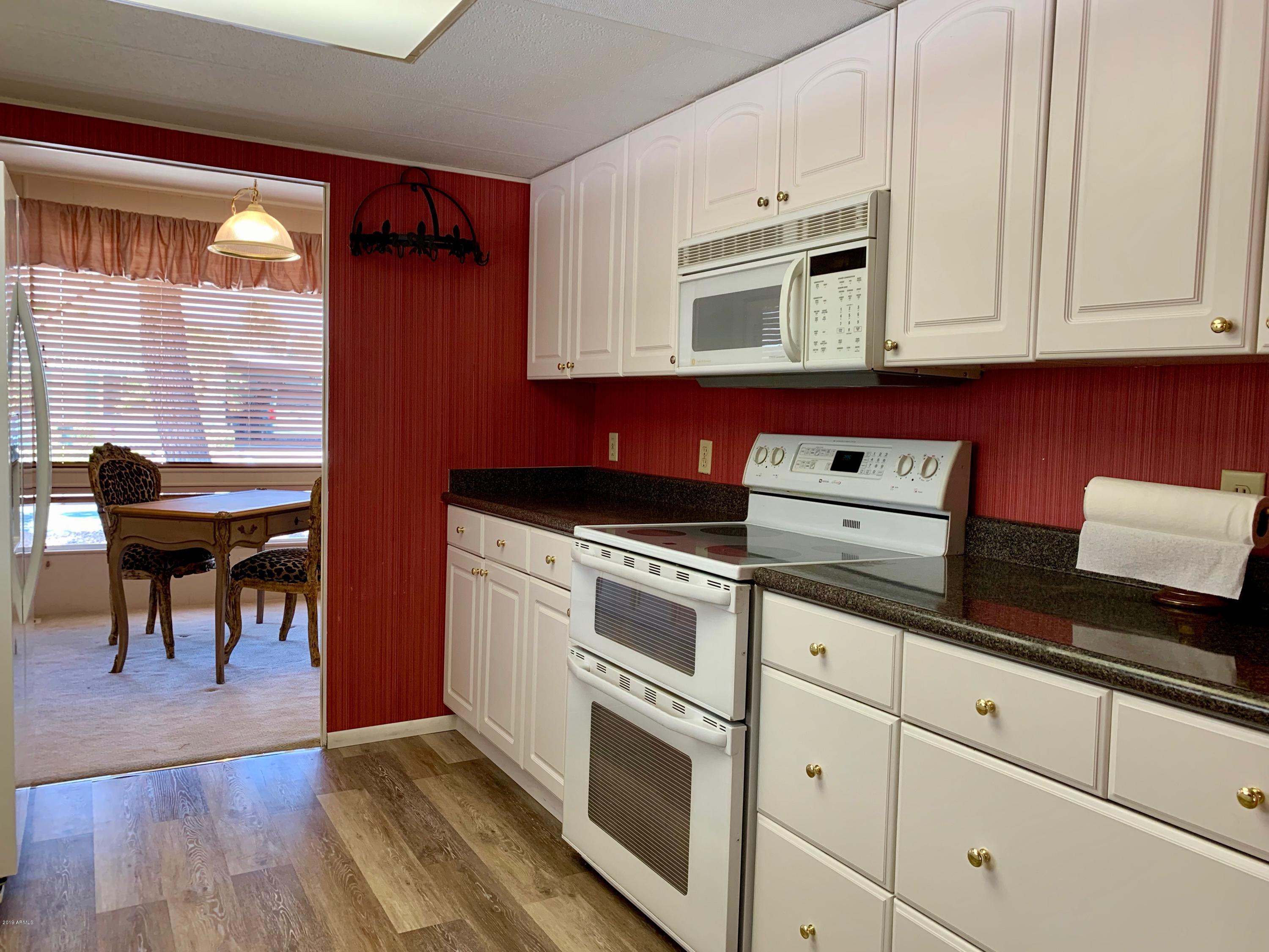 3511 East Grandview Road Phoenix, AZ 85032 - Photo 9 of 33 Kitchen