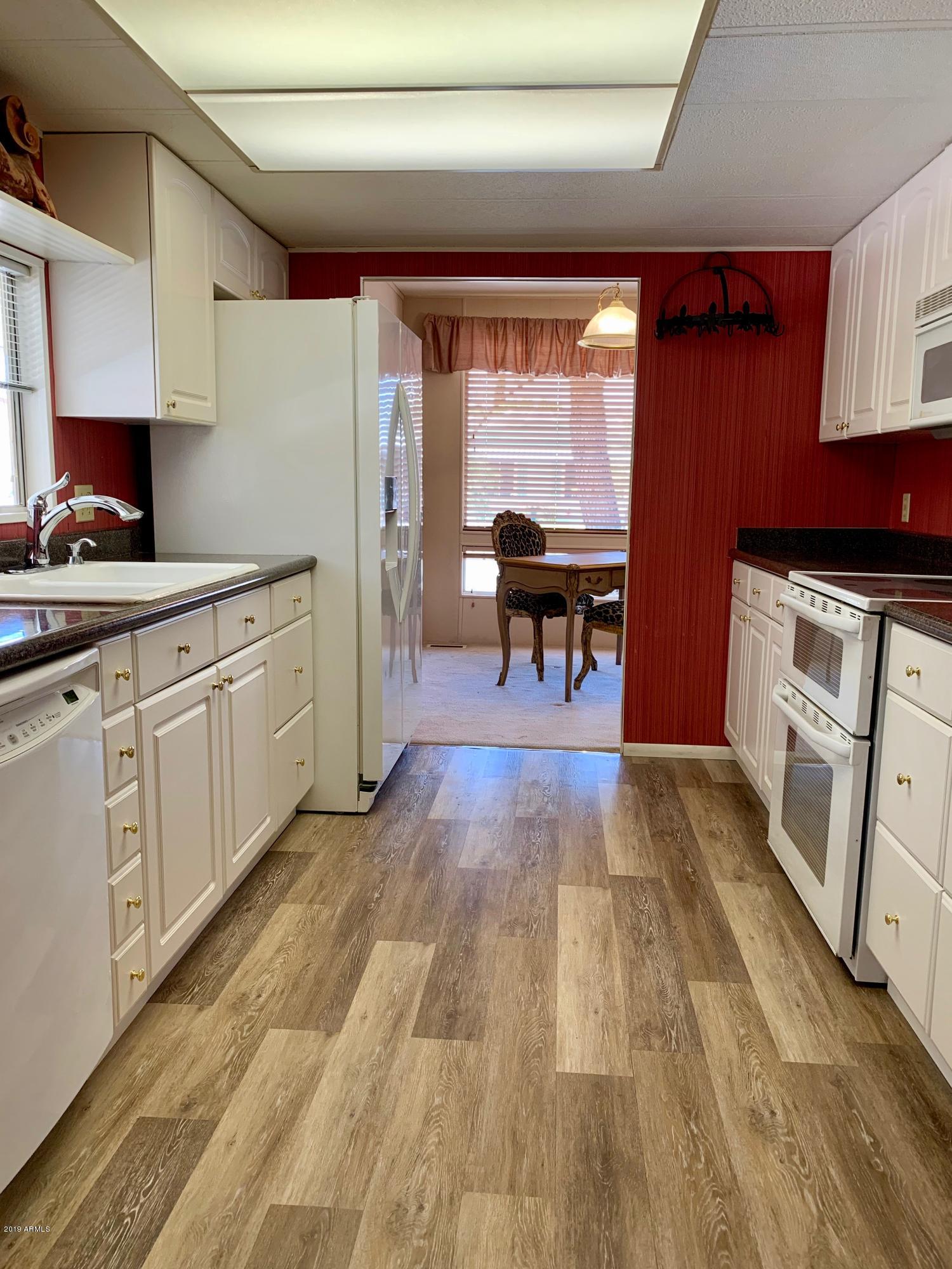 3511 East Grandview Road Phoenix, AZ 85032 - Photo 10 of 33 Kitchen