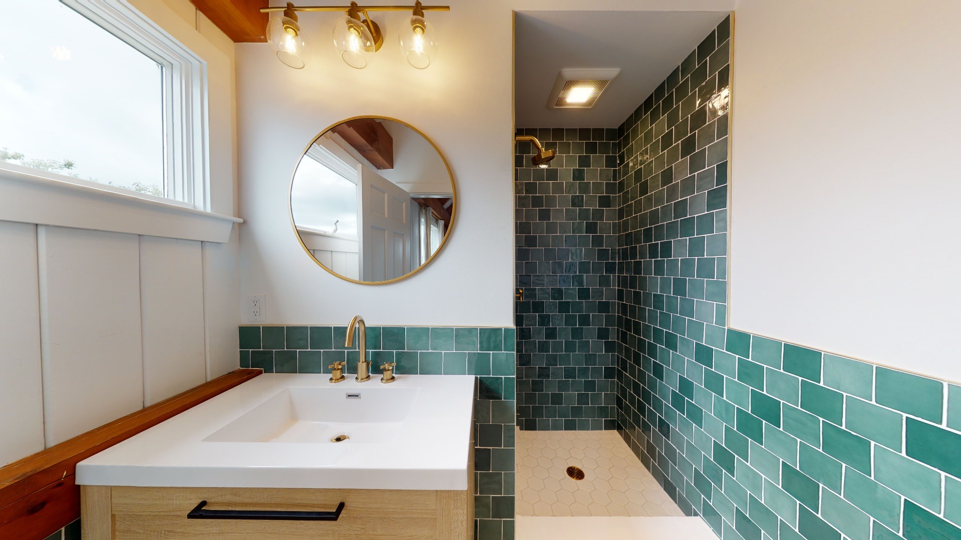 32 Chuck Hollow Road Nantucket, MA 02554 - Photo 15 of 31 1st floor ensuite bedroom 2