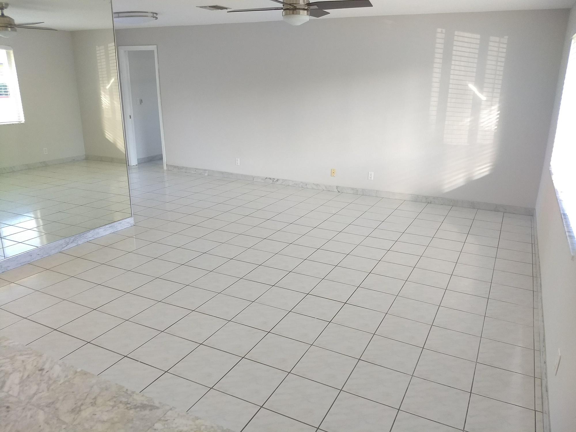 1031 Southwest 11th Street Boca Raton, FL 33486 - Photo 3 of 28 Livingroom2