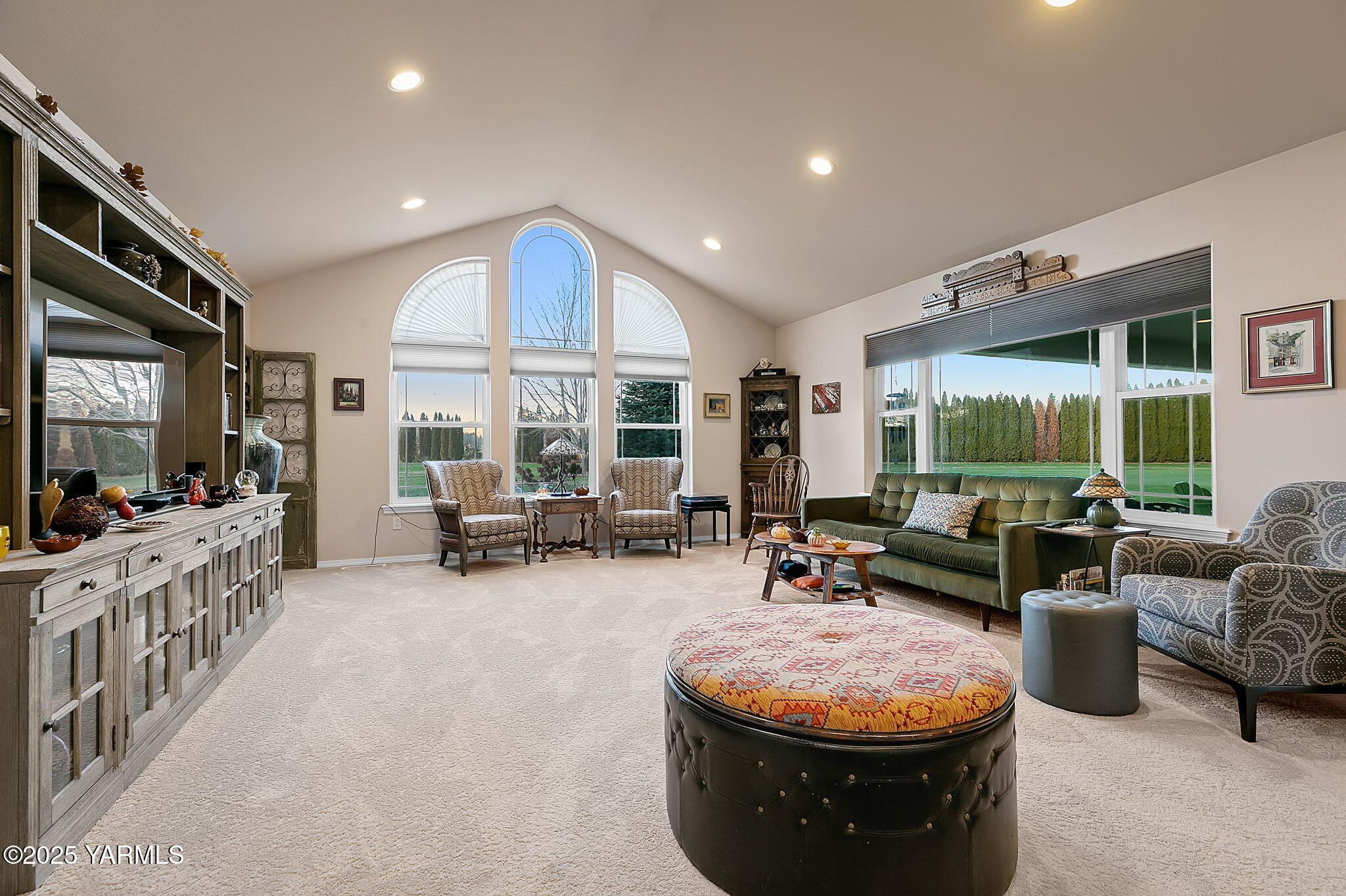 1701 Mapleway Road Yakima, WA 98908 - Photo 11 of 35 a living room with furniture and a large window