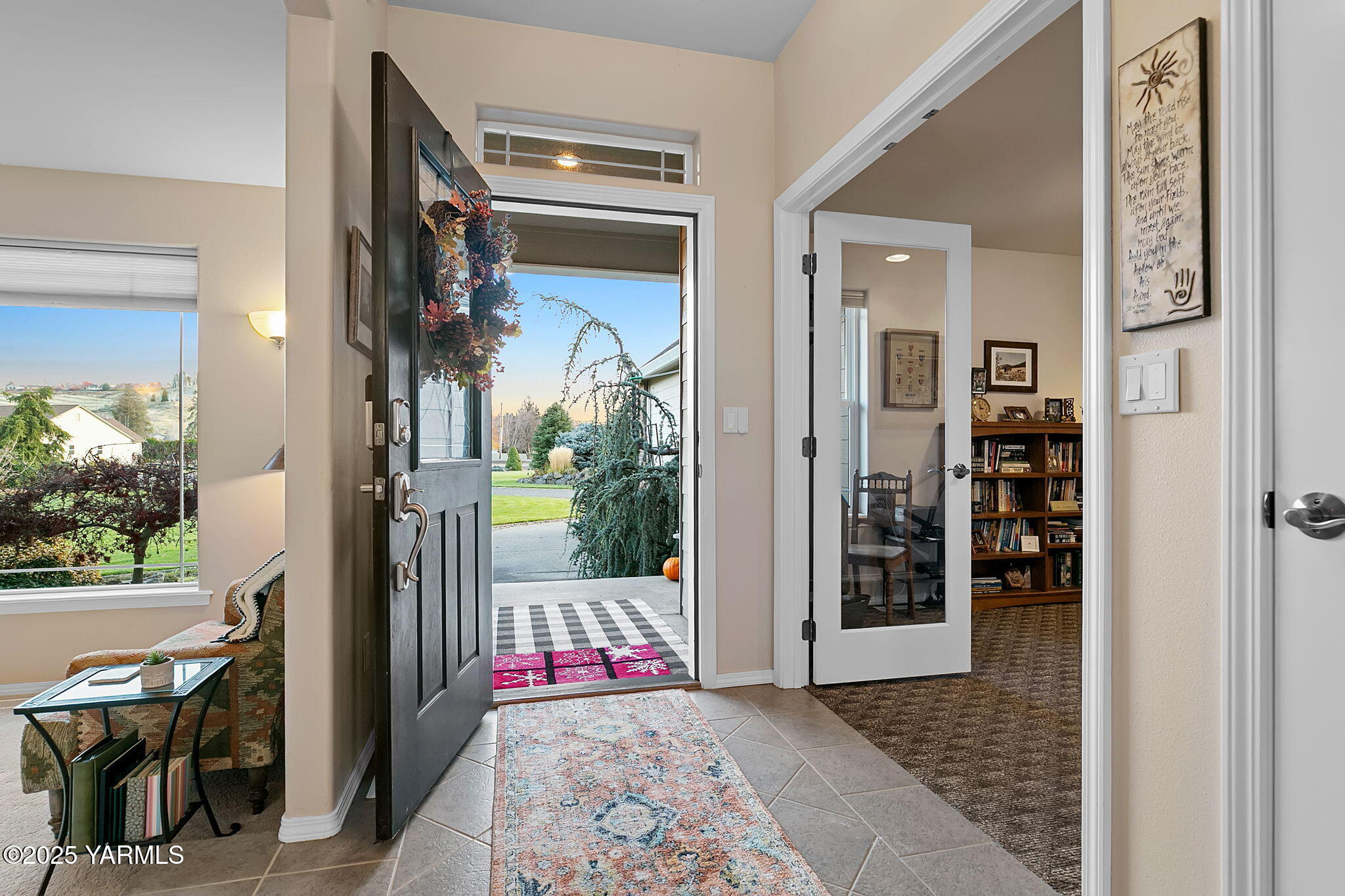 1701 Mapleway Road Yakima, WA 98908 - Photo 4 of 35