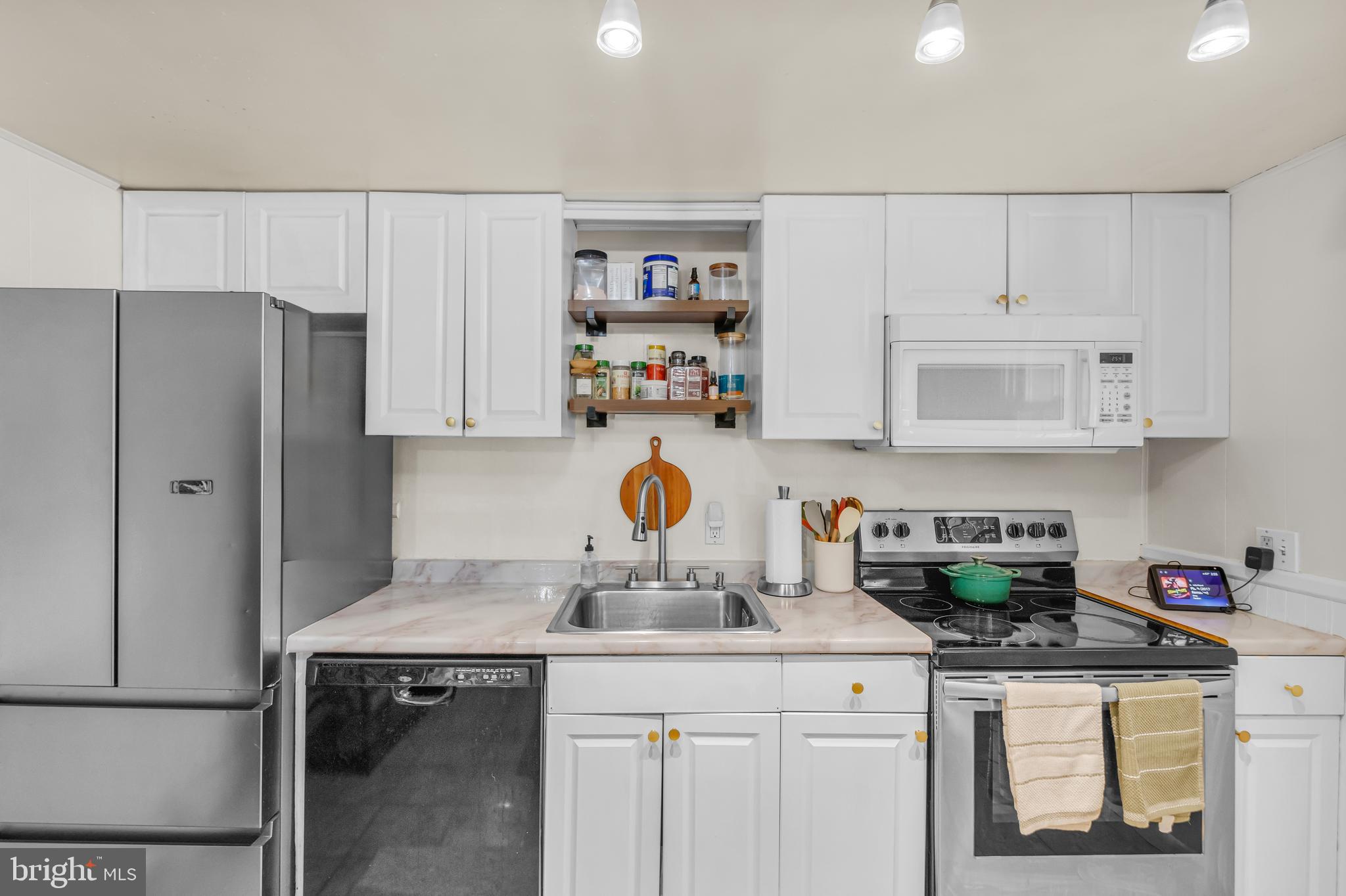 534 North Adams Street Pottstown, PA 19464 - Photo 9 of 45