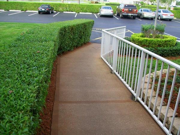 384 Brighton J, Unit 384 Boca Raton, FL 33434 - Photo 13 of 13 WALKWAY