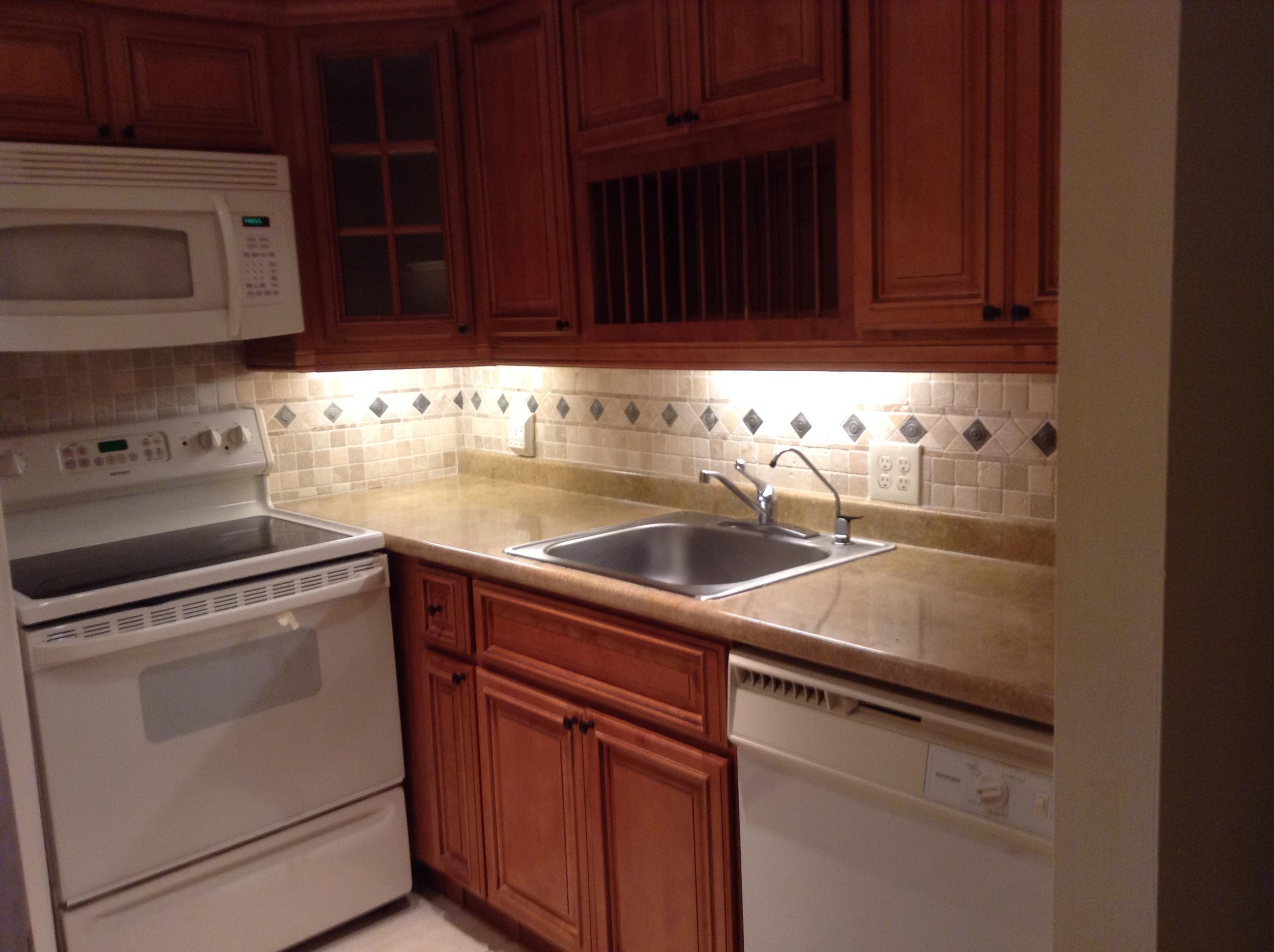 384 Brighton J, Unit 384 Boca Raton, FL 33434 - Photo 3 of 13 Kitchen