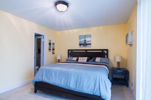 384 Brighton J, Unit 384 Boca Raton, FL 33434 - Photo 10 of 13 Bedroom