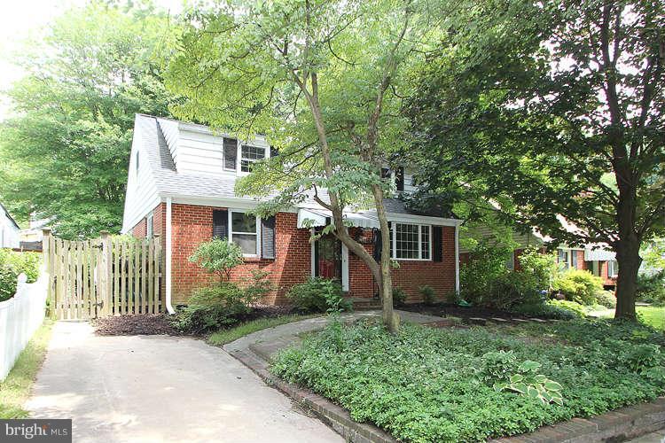 8809 Sundale Drive Silver Spring, MD 20910 - Photo 2 of 17 Exterior Front