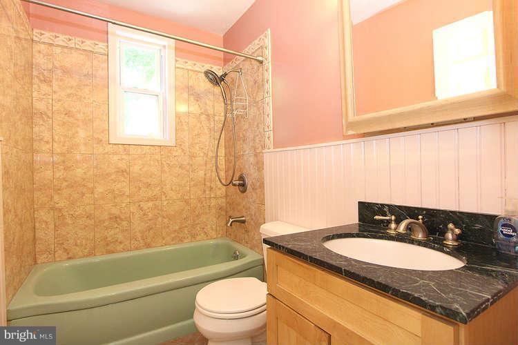 8809 Sundale Drive Silver Spring, MD 20910 - Photo 11 of 17 Bath
