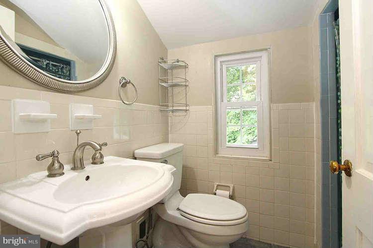 8809 Sundale Drive Silver Spring, MD 20910 - Photo 15 of 17 Bath