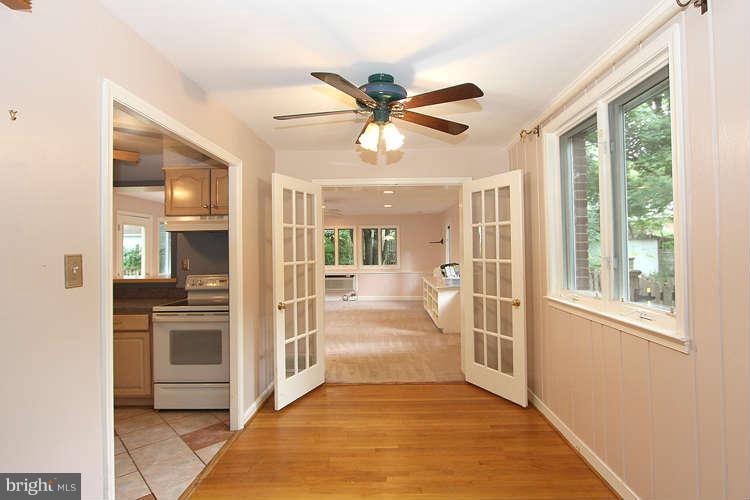8809 Sundale Drive Silver Spring, MD 20910 - Photo 5 of 17 Interior General