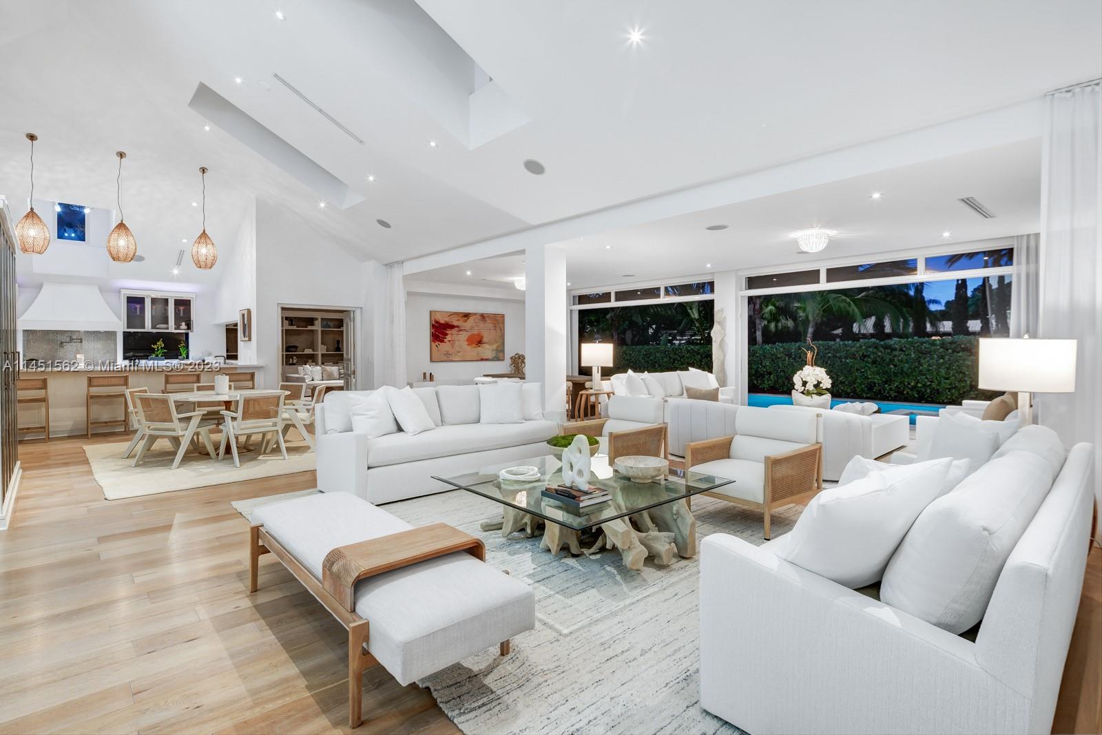 761 Buttonwood Lane Miami, FL 33137 - Photo 12 of 64