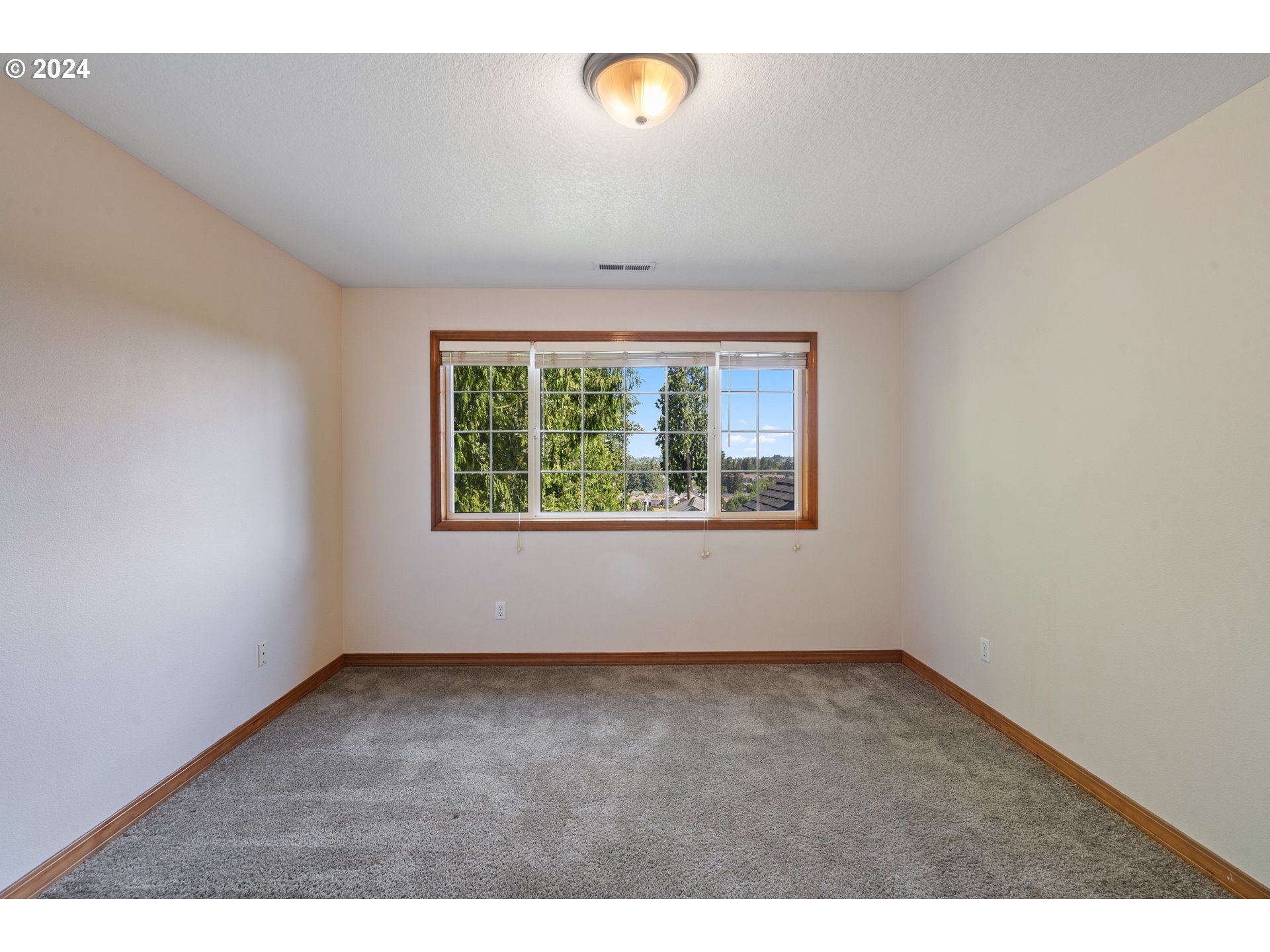 8009 Northeast 16th Street Vancouver, WA 98664 - Photo 35 of 46 an empty room with a window