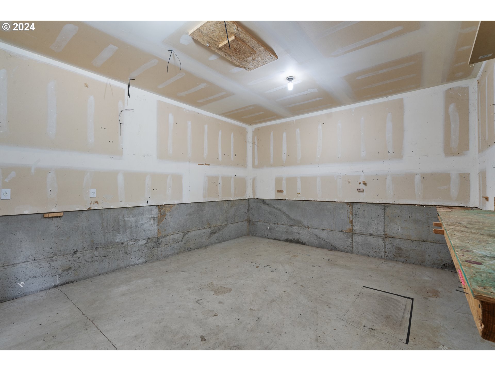 8009 Northeast 16th Street Vancouver, WA 98664 - Photo 46 of 46 a view of utility room