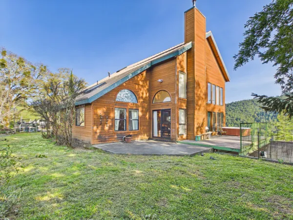 $550,000 | 5841 Avenue Of The Giants, Unit NONE, Miranda, CA 95553