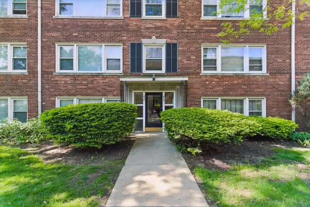 $1,545 | 901 Austin Street, Unit 2, Evanston, IL 60202