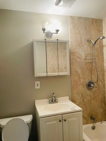 $1,545 | 901 Austin Street, Unit 2, Evanston, IL 60202