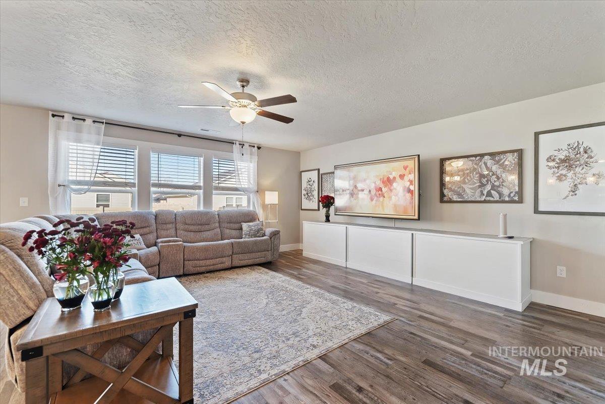 16719 Hopper Avenue Caldwell, ID 83607 - Photo 2 of 46