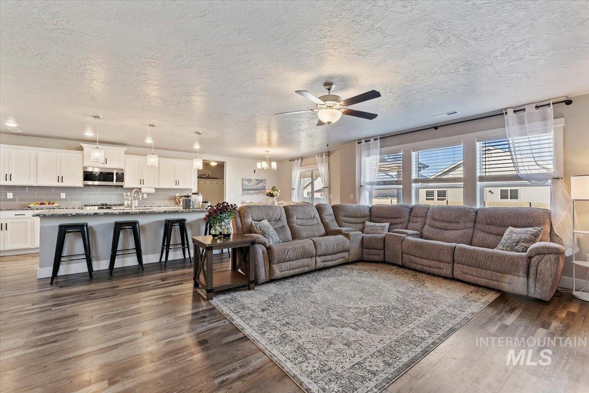 16719 Hopper Avenue Caldwell, ID 83607 - Photo 3 of 46