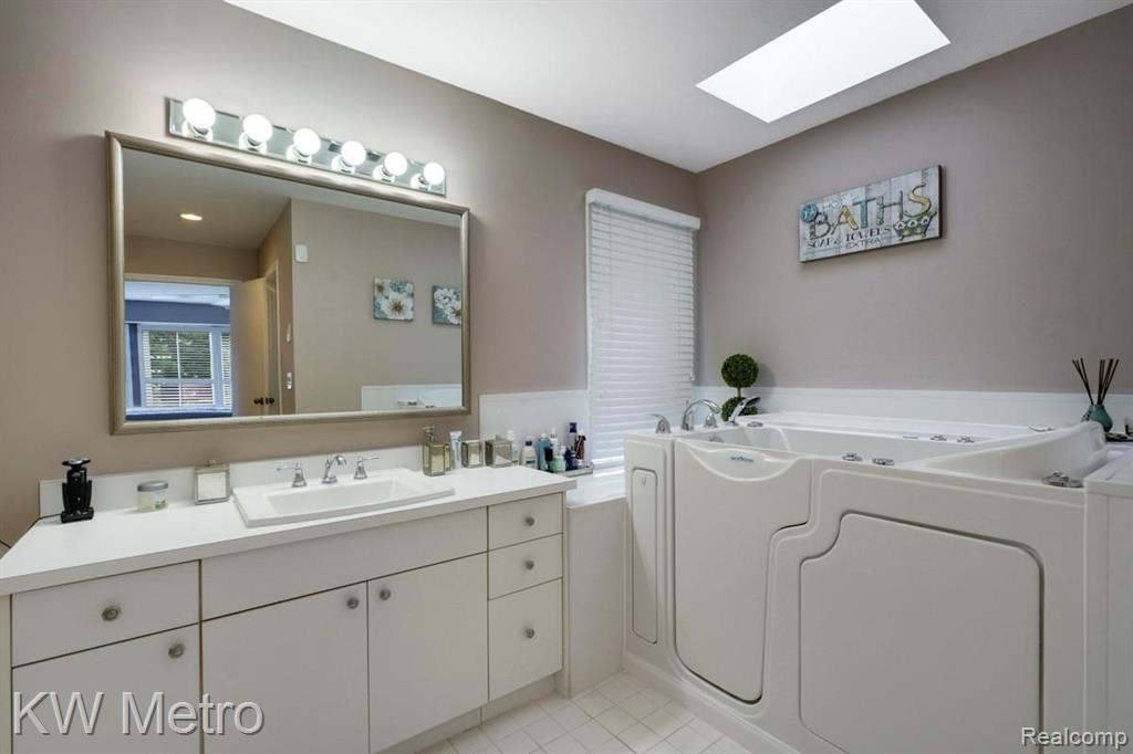 36915 Valley Ridge Drive Farmington Hills, MI 48331 - Photo 24 of 39