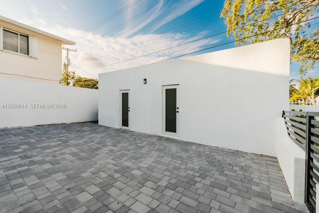 2101 Southwest 16th Terrace Miami, FL 33145 - Photo 35 of 45