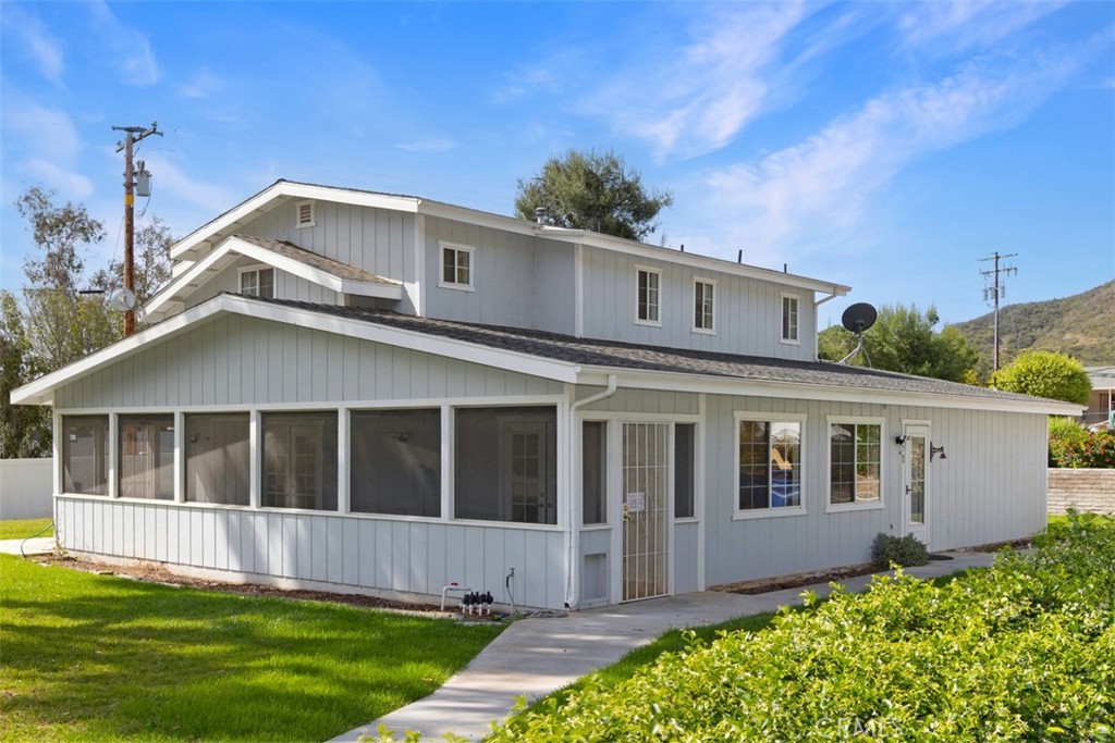35768 Rice Canyon Road Fallbrook, CA 92028 - Photo 2 of 39