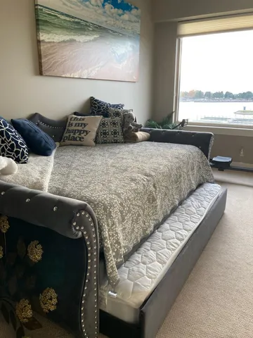 $850,000 | 105 West Danaher Street, Unit 401, Ludington, MI 49431