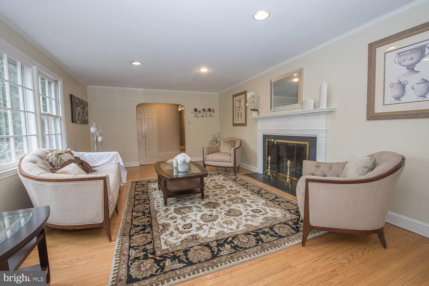 1629 Old Gulph Road Villanova, PA 19085 - Photo 7 of 46 Living Room