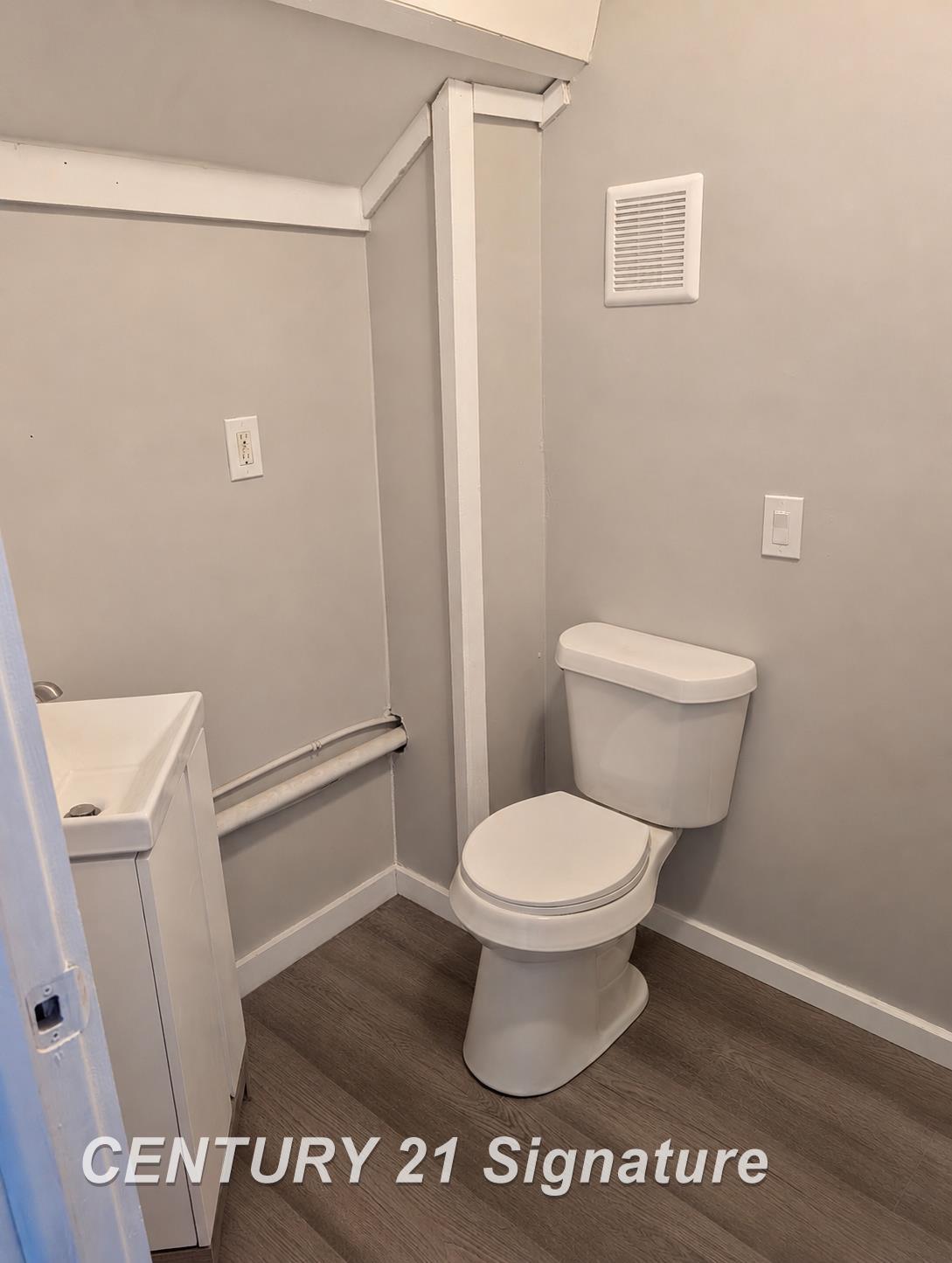 345 Shattuck Road Saginaw, MI 48604 - Photo 11 of 15