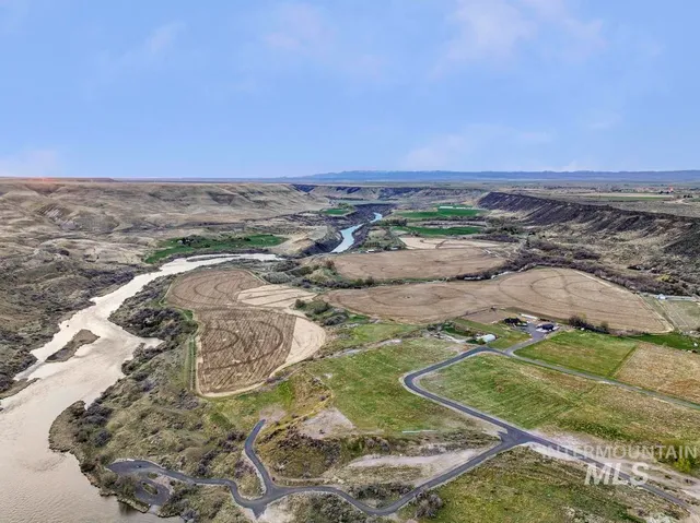 $250,000 | 0 Lot 2 River Road, Bliss, ID 83314