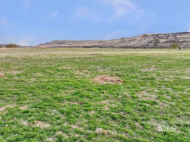 $250,000 | 0 Lot 2 River Road, Bliss, ID 83314