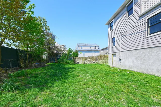 $1,999,000 | 200 Beach 2nd Street | Far Rockaway