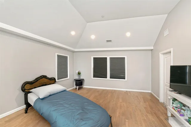 $1,999,000 | 200 Beach 2nd Street | Far Rockaway