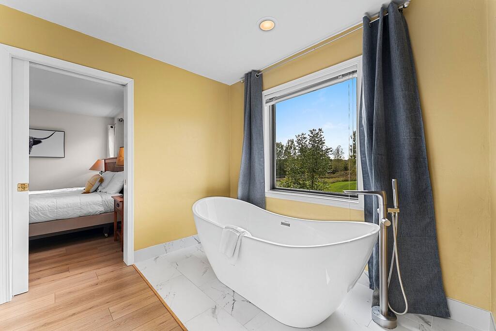 7580 Meadow Ridge Road, Unit A2 Egg Harbor, WI 54209 - Photo 18 of 52 Gallery Image 18