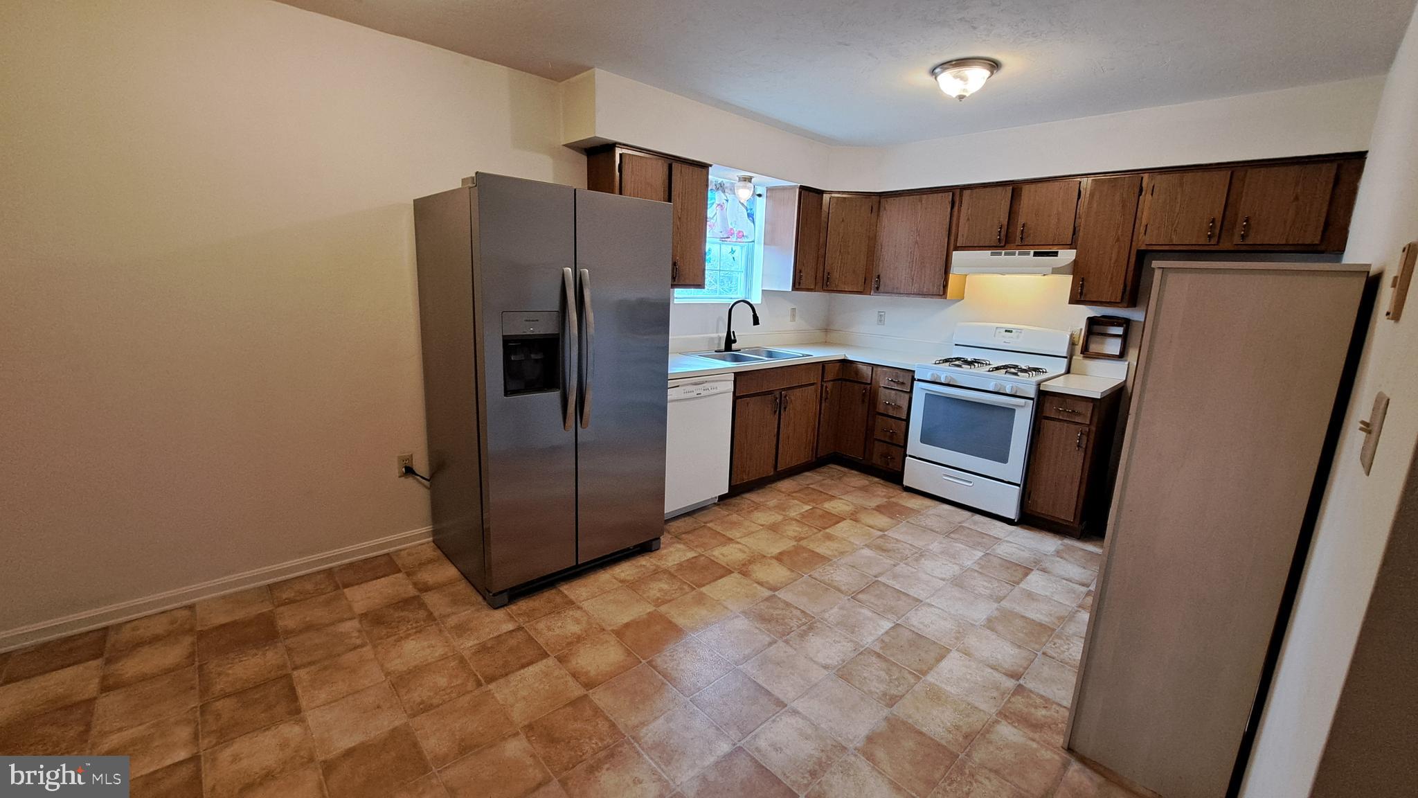 1901 Powder Mill Road, Unit A York, PA 17402 - Photo 9 of 21