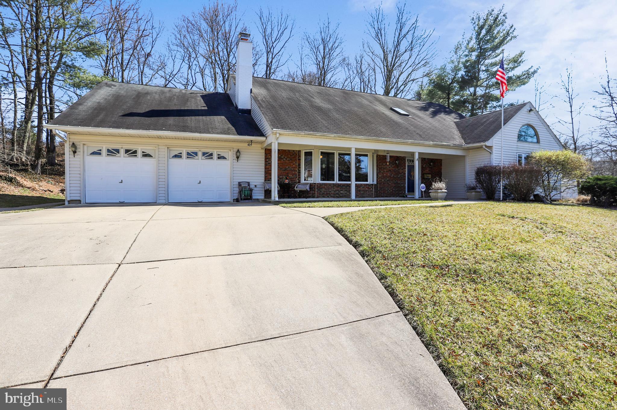 9216 Lawnview Lane Laurel, MD 20708 - Photo 3 of 36 Gallery Image 3