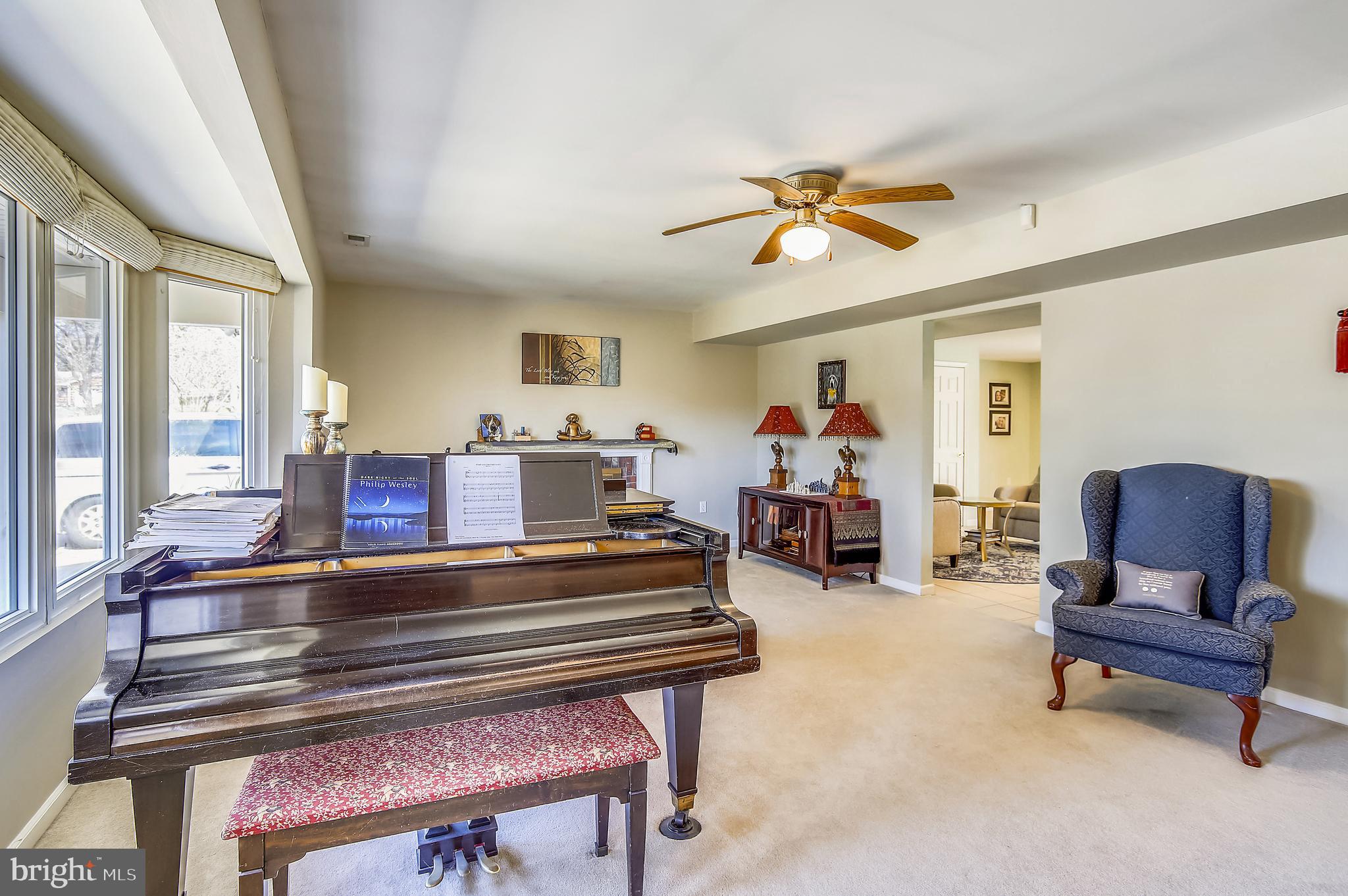9216 Lawnview Lane Laurel, MD 20708 - Photo 5 of 36 Gallery Image 5