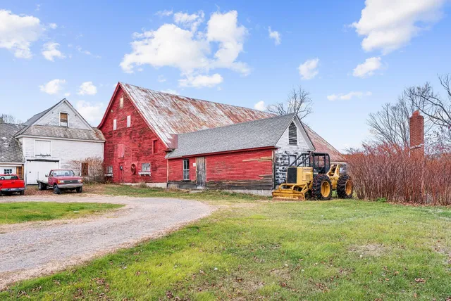 $1,549,900 | 414 Farmington Falls Road, Farmington, ME 04938