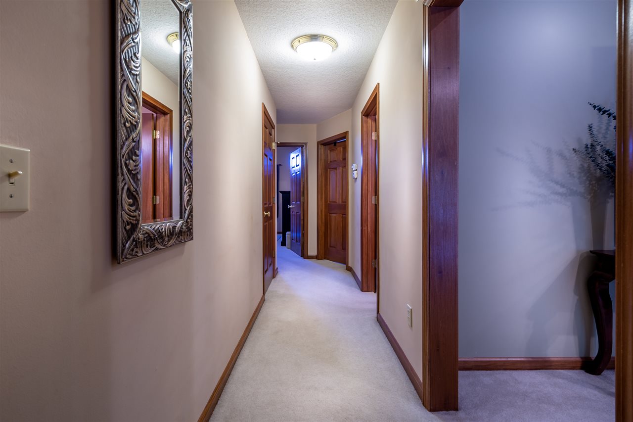2211 Point Wood Road Fort Wayne, IN 46818 - Photo 14 of 36